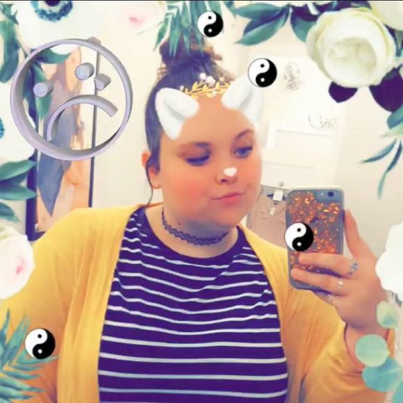 Meet your Posher, Kelsey - Picture 1 of 1